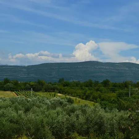 Lucija Apartmán Pridraga