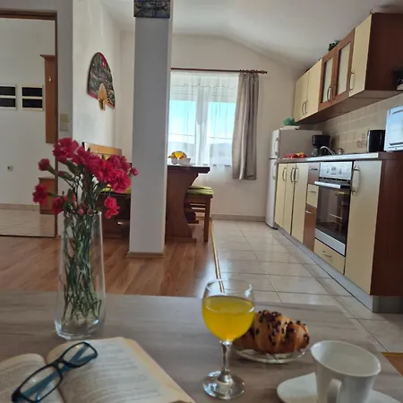 Lucija Apartment