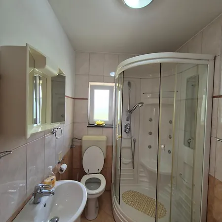 Apartment Lucija *