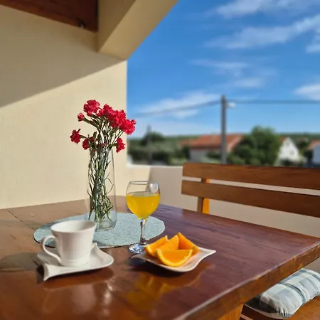 Lucija Apartment Pridraga